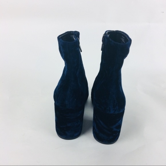 - New Gianni Bini Blue Velvet Crush Ankle Boot - Picture 7 of 7
